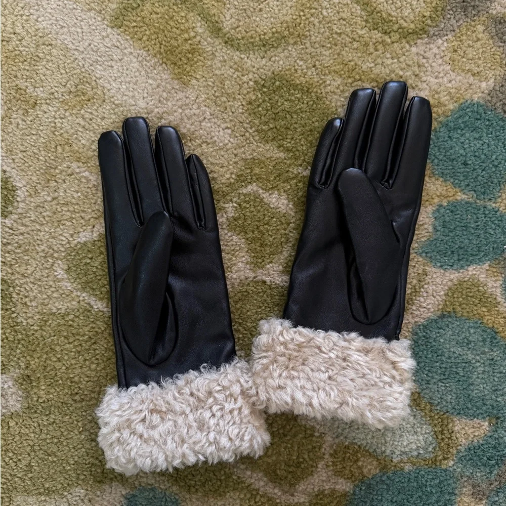 Nine West Black Faux Leather Gloves with Cream Faux Fur Cuffs